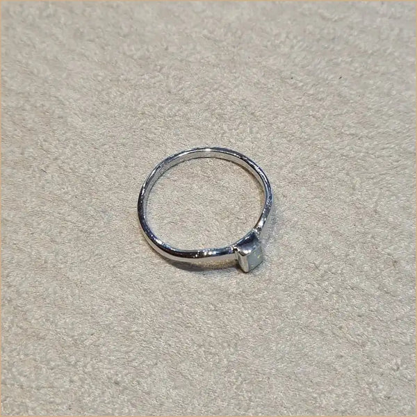 Bague opaline blanche "RO61.W"