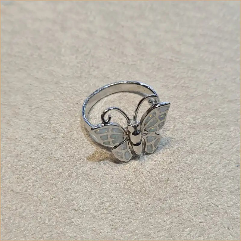 Bague opaline blanche "RO63.W"