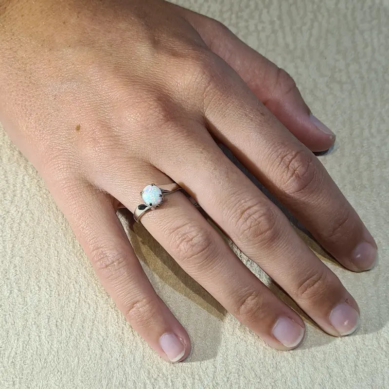 Bague opaline blanche "RO67.W"