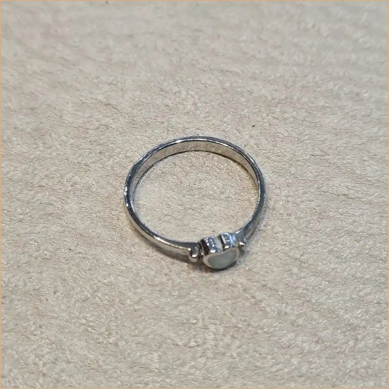 Bague opaline blanche "RO68.W"