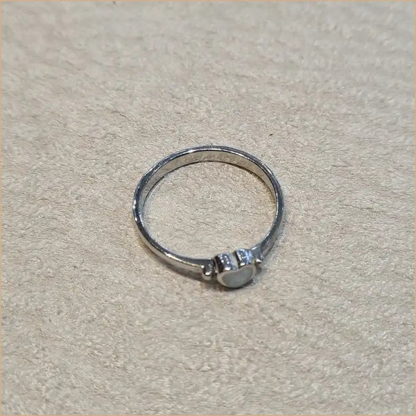 Bague opaline blanche "RO68.W"