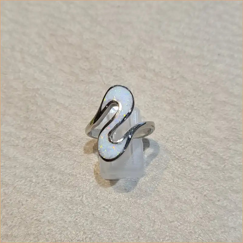 Bague opaline blanche "RO69.W"