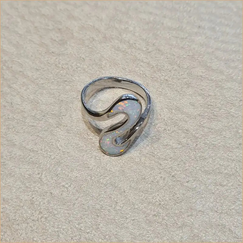 Bague opaline blanche "RO69.W"
