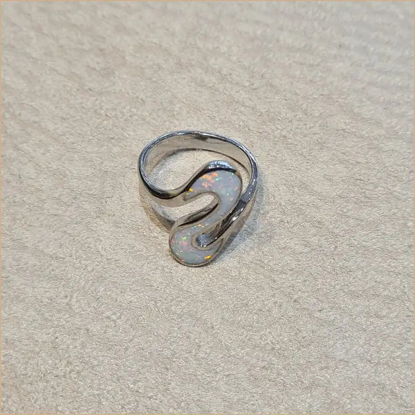 Bague opaline blanche "RO69.W"