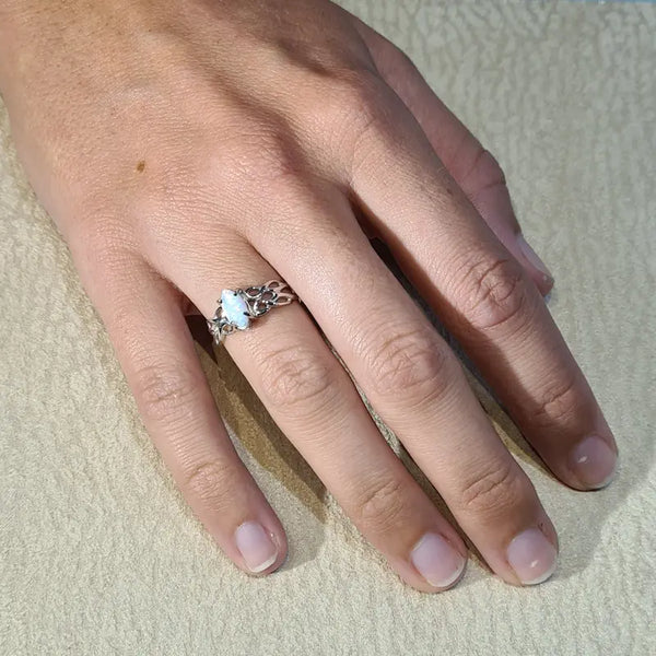 Bague opaline blanche "RO71.W"