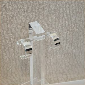 Boucles d’oreilles demi créoles en nacre blanche “EN1126.W”