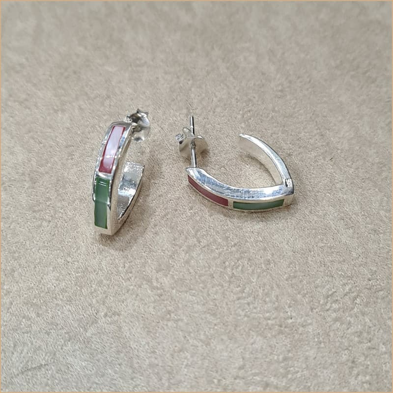 Boucles d’oreilles demi créoles en nacre multicolore “EN1130.M”