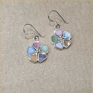 Boucles d’oreilles fleurs en nacre multicolore “EN1133.M”