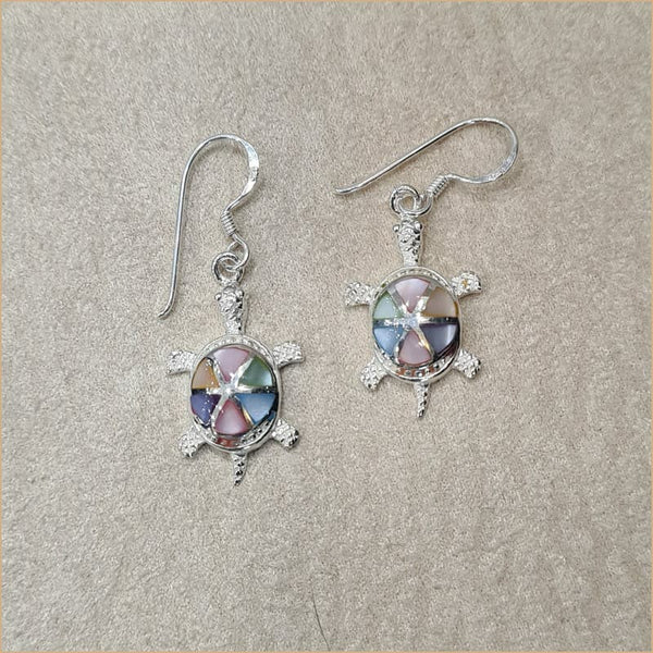Boucles d’oreilles tortue en nacre multicolore “EN1136.M”