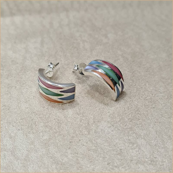 Boucles d’oreilles demi créoles en nacre multicolore “EN1137.M”