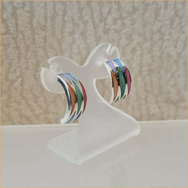 Boucles d’oreilles demi créoles en nacre multicolore “EN1137.M”