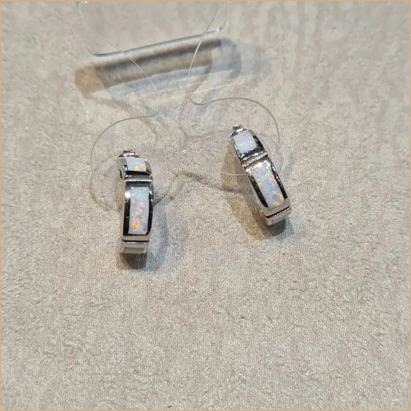 Boucles d'oreilles opaline blanche "EO110.W"