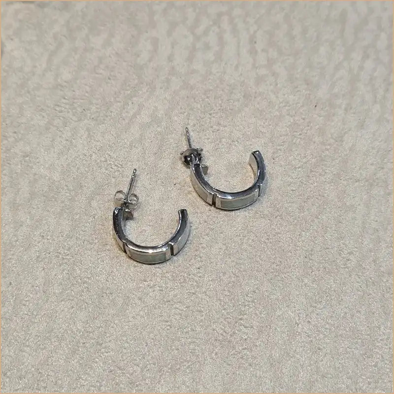 Boucles d'oreilles opaline blanche "EO110.W"