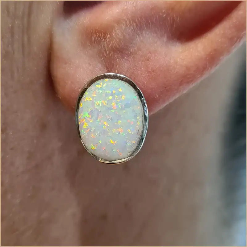 Boucles d'oreilles opaline blanche "EO111.W"