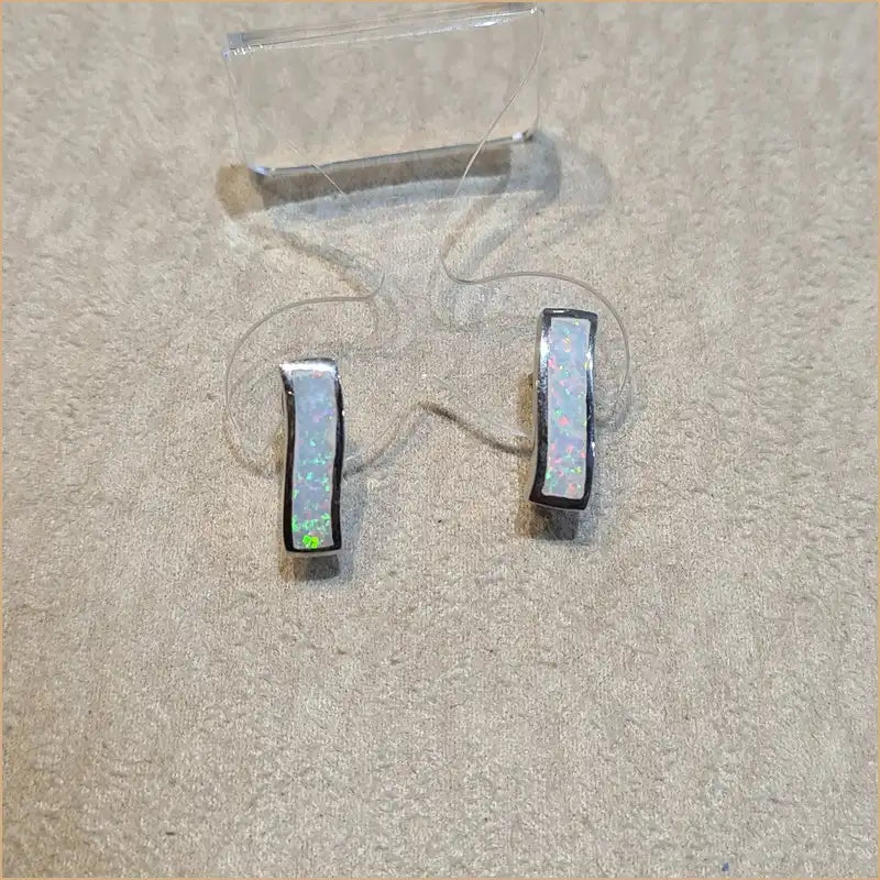 Boucles d'oreilles opaline blanche "EO112.W"