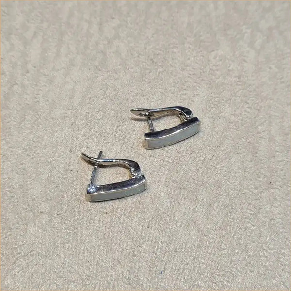 Boucles d'oreilles opaline blanche "EO112.W"