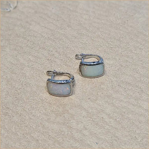 Boucles d'oreilles opaline blanche "EO113.W"