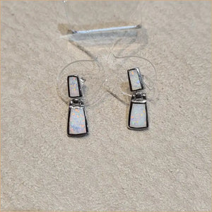 Boucles d'oreilles opaline blanche "EO115.W"