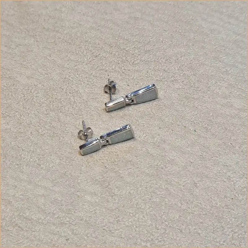 Boucles d'oreilles opaline blanche "EO115.W"