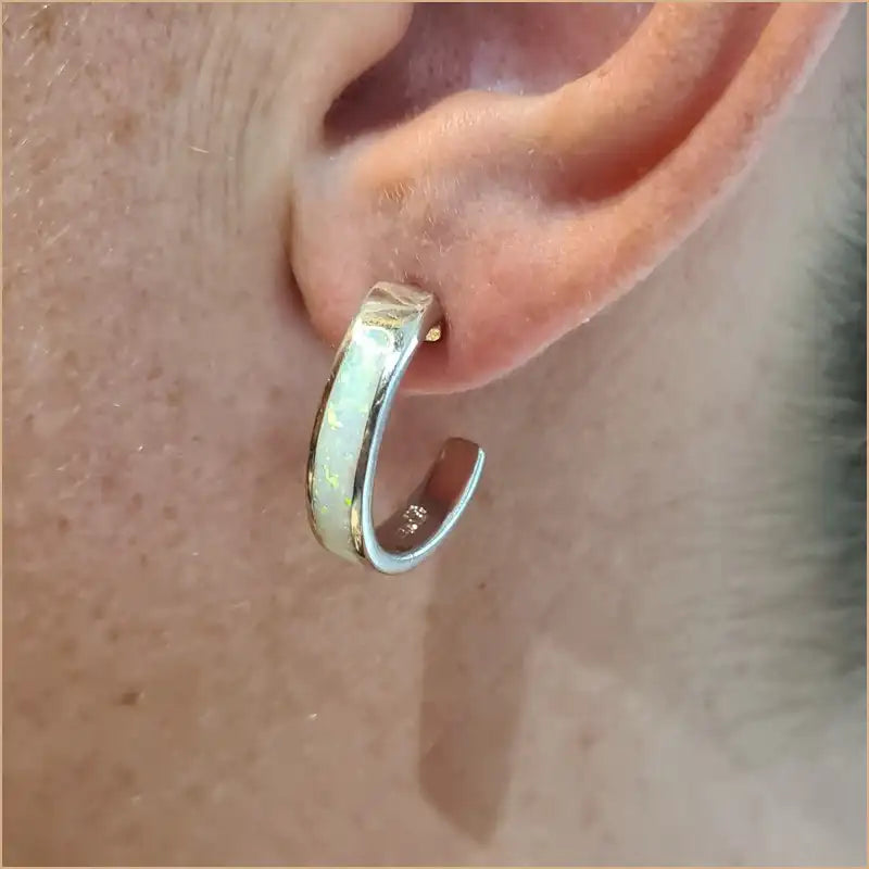 Boucles d'oreilles opaline blanche "EO117.W"