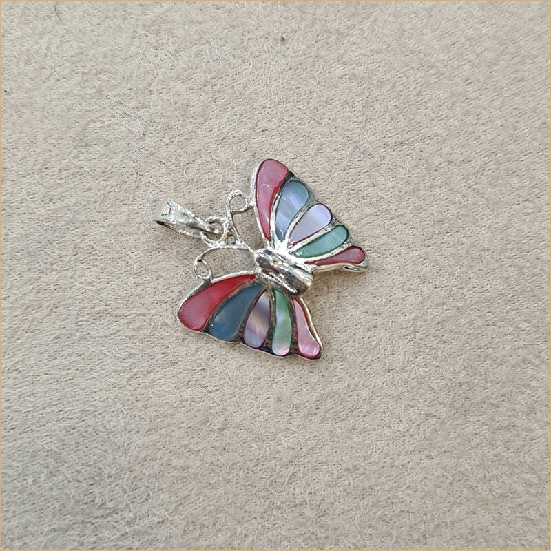 Pendentif papillon en nacre multicolore “PN1088.M”