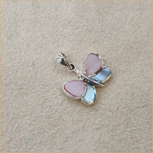 Pendentif papillon en nacre multicolore “PN1090.M”