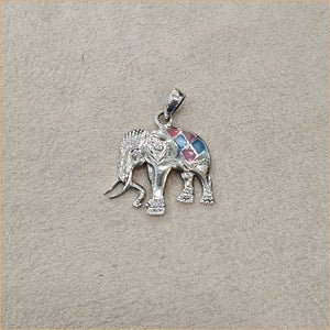 Pendentif éléphant en nacre multicolore “PN1091.M”