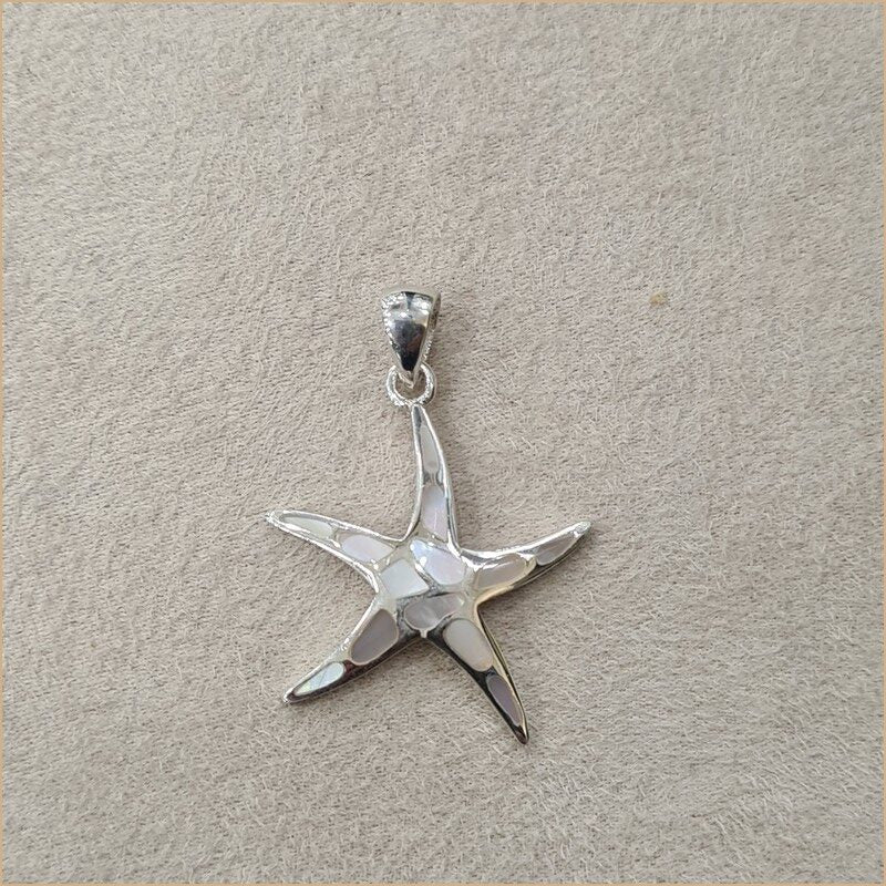 Pendentif étoile de mer en nacre blanche "PN1122.W"