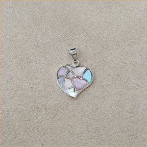 Pendentif coeur en nacre multicolore “PN1125.M”