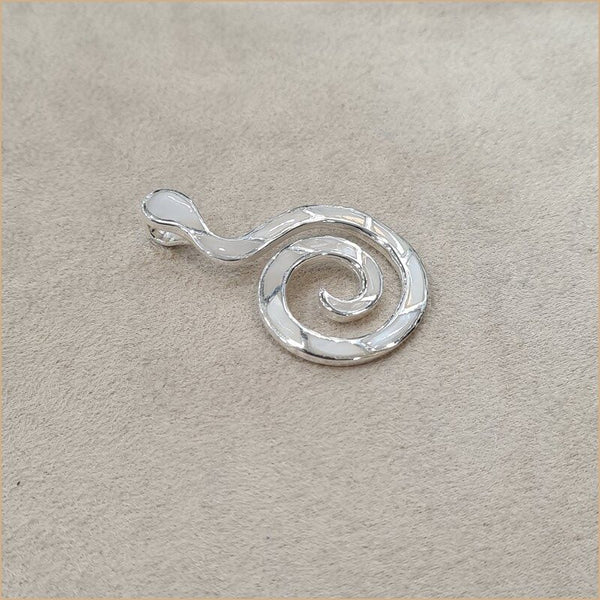 Pendentif spirale en nacre blanche “PN1126.W”