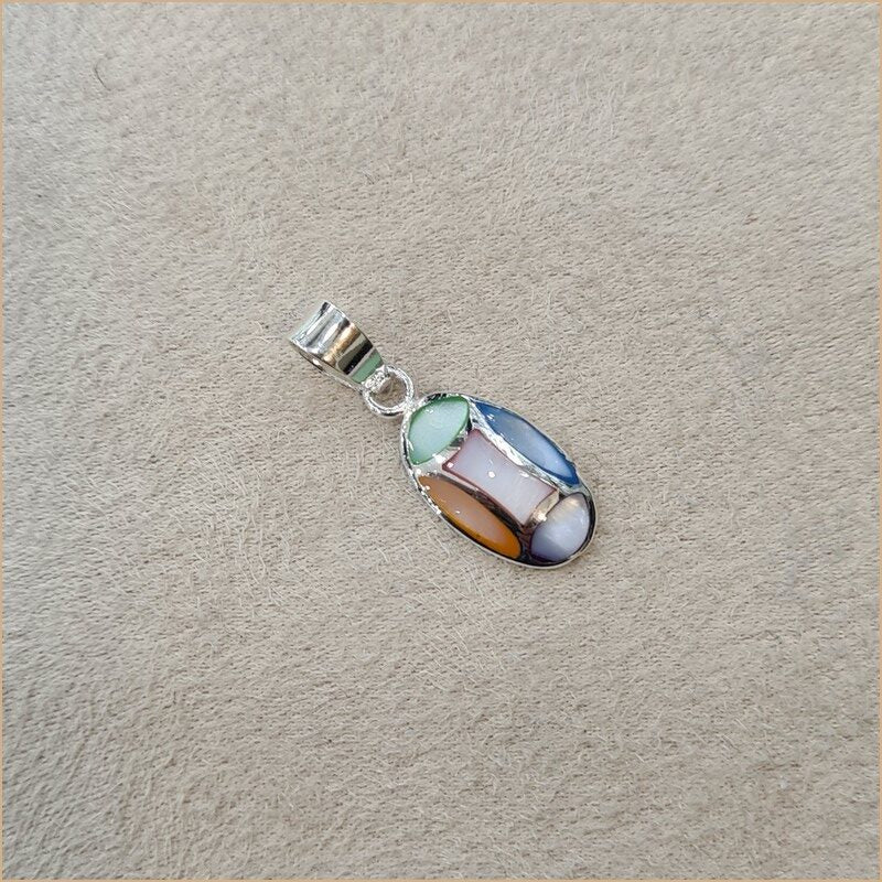 Pendentif ovale en nacre multicolore "PN1131.M"