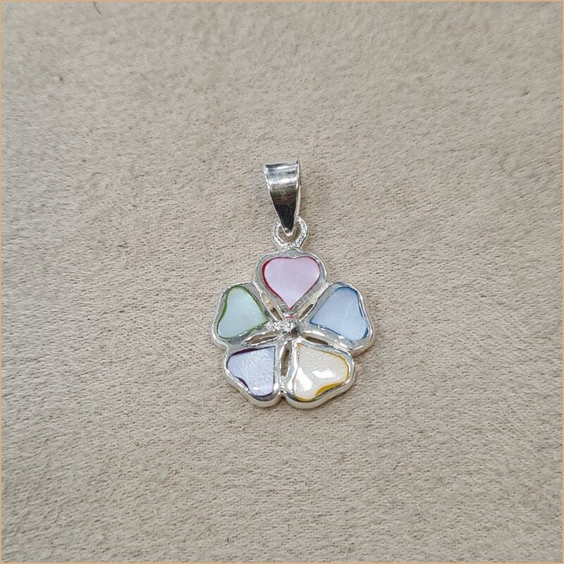 Pendentif fleur trèfle en nacre multicolore "PN1134.M"