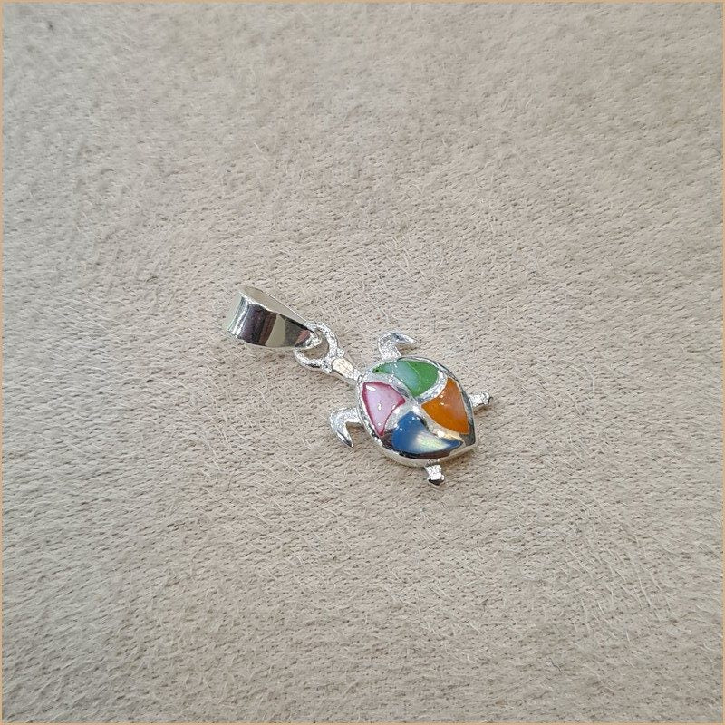 Pendentif petite tortue en nacre multicolore "PN1136.M"