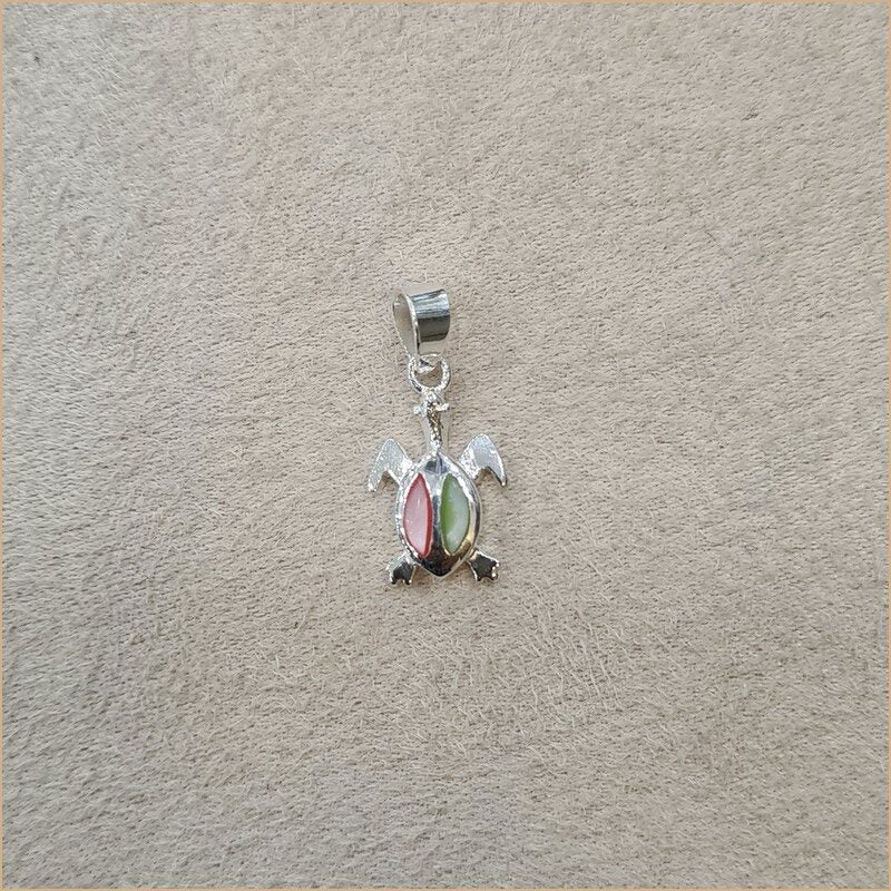 Pendentif petite tortue en nacre multicolore "PN1137.M"