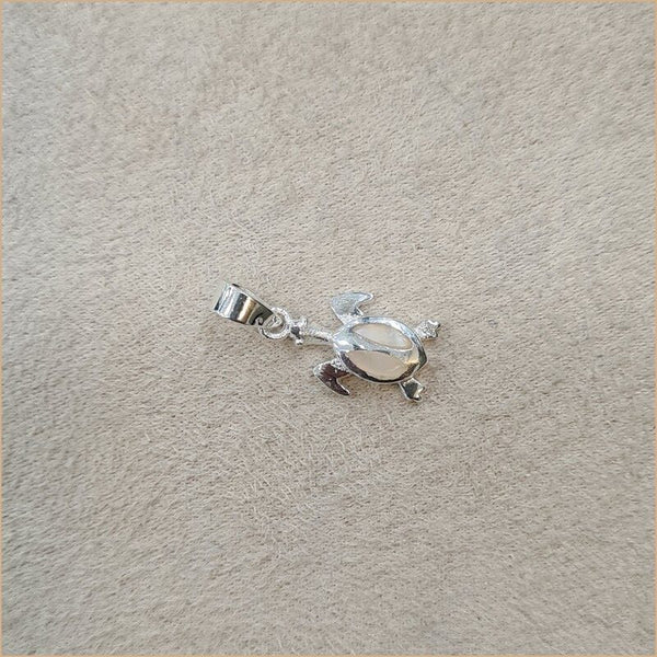 Pendentif petite tortue en nacre blanche "PN1137.W"