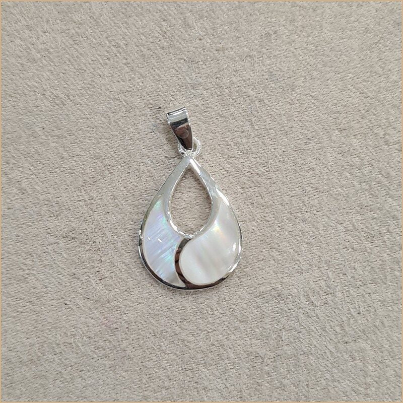 Pendentif en nacre blanche "PN1143.W"