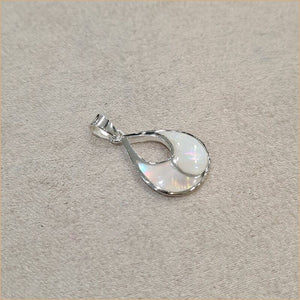 Pendentif en nacre blanche "PN1143.W"