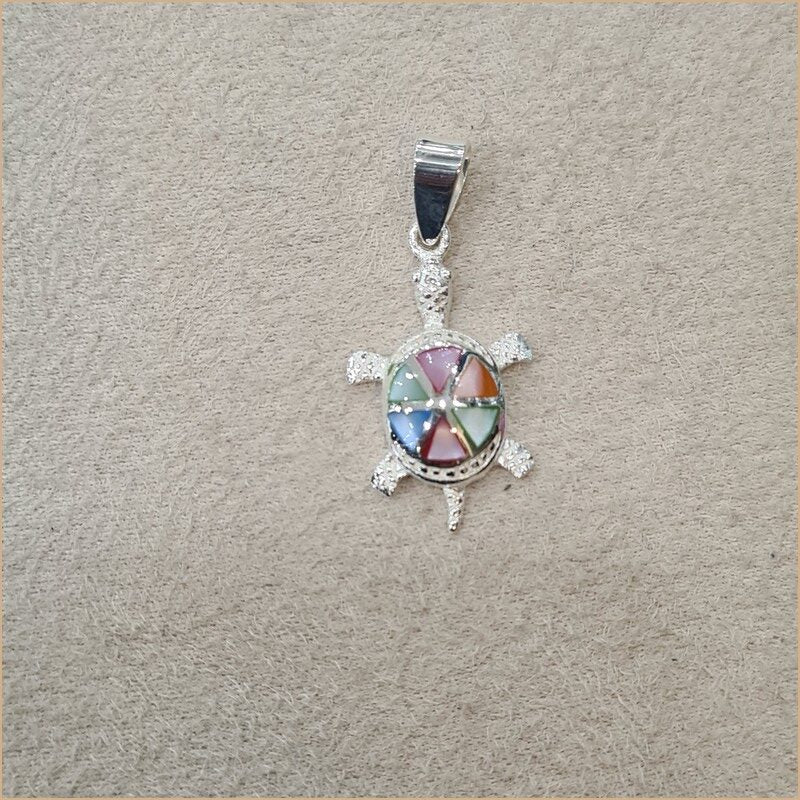 Pendentif tortue en nacre multicolore "PN505.M"