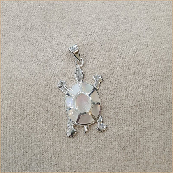 Pendentif tortue en nacre blanche "PN506.W"