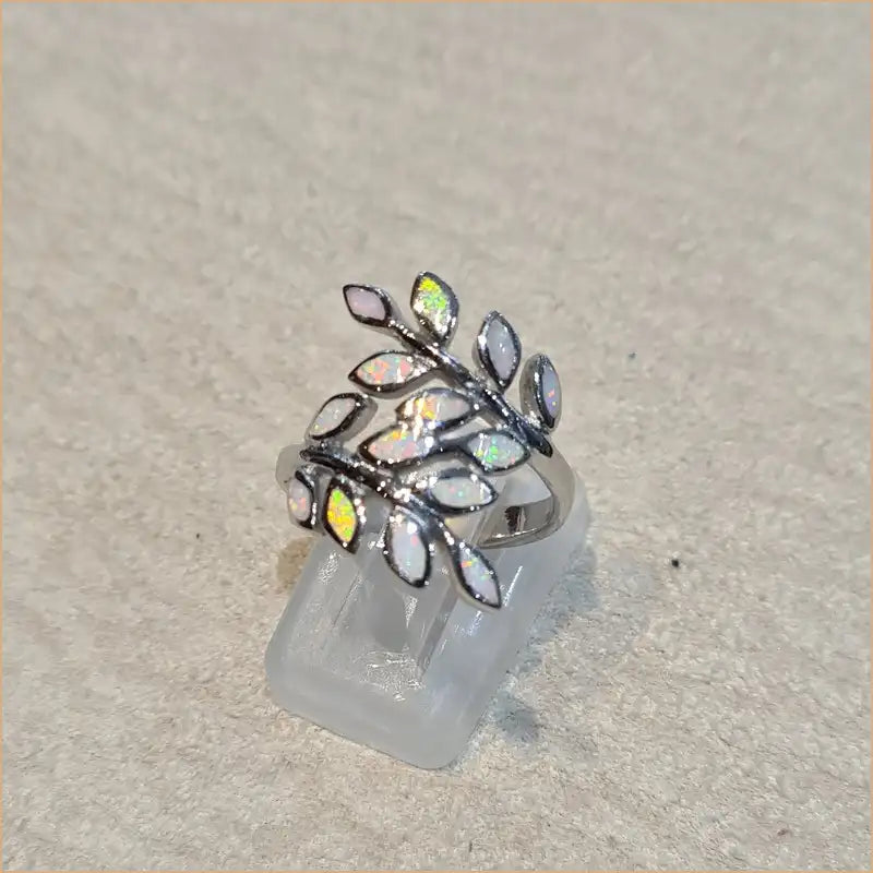 Bague opaline blanche "RO76.W"