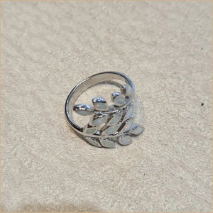 Bague opaline blanche "RO76.W"